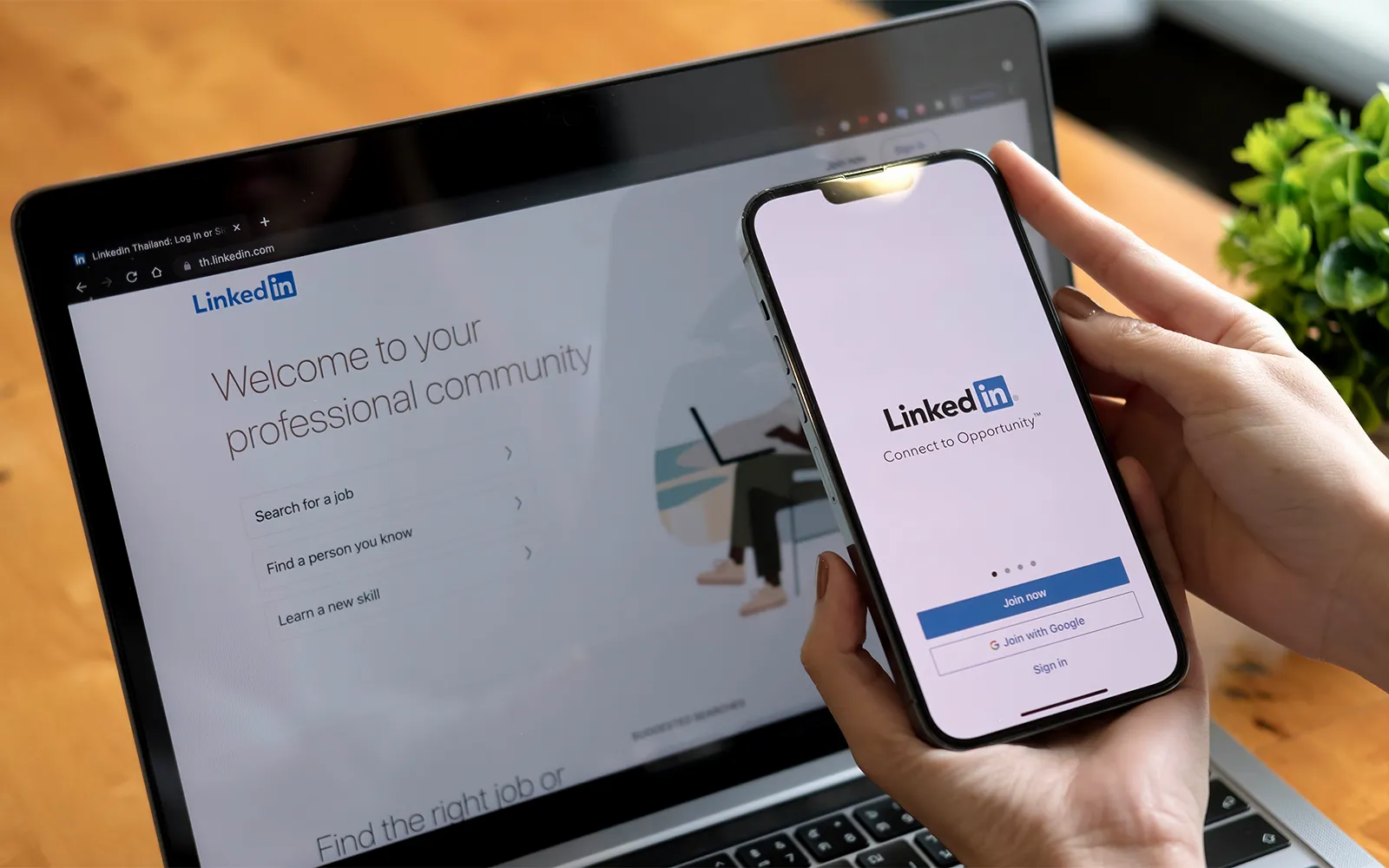 Use AI to monitor LinkedIn account activity in real time